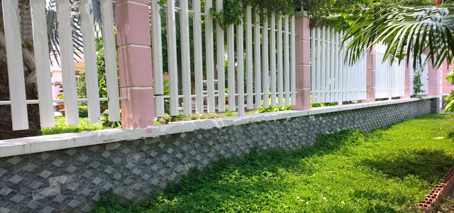 đá đen caro ốp tường rào