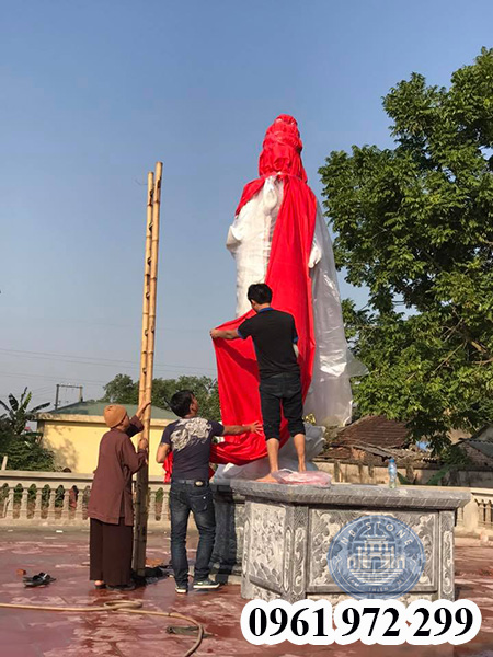 lap tuong phat quan the am bo tat tai chua hoang xa ha noi