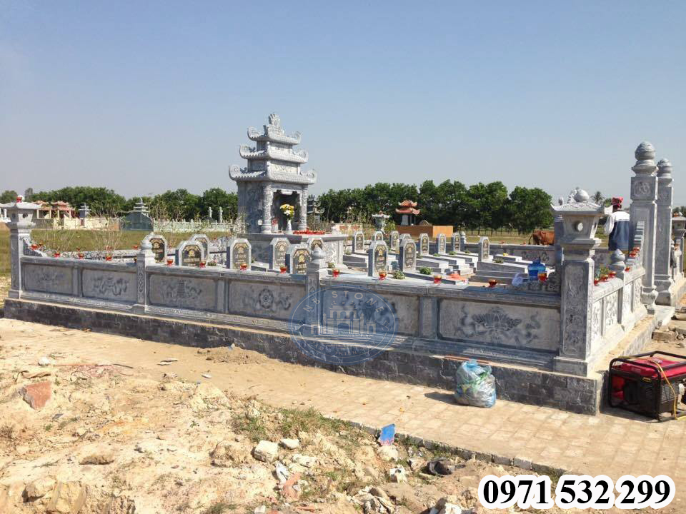 Toàn cảnh khu Lăng Mộ đá xanh đen