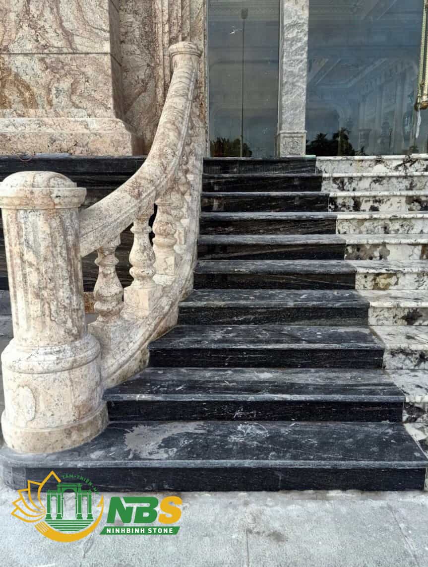 Làm bảng hiệu bằng đá tự nhiên chất lượng cao - Ninh Bình Stone 62 Lan can biệt thự con tiện đá