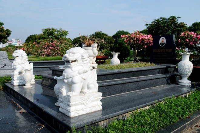 Làm bảng hiệu bằng đá tự nhiên chất lượng cao - Ninh Bình Stone 11 5 loai cay nen trong o khu lang mo