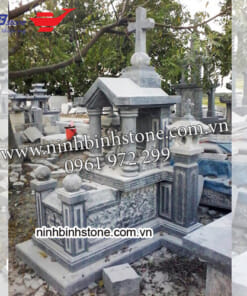 Mộ đá công giáo khắc hoa NBS-MCG216