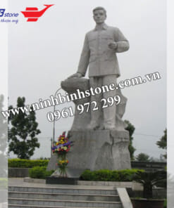 Tượng đài những người có công với Đất nước NBS-TDD211