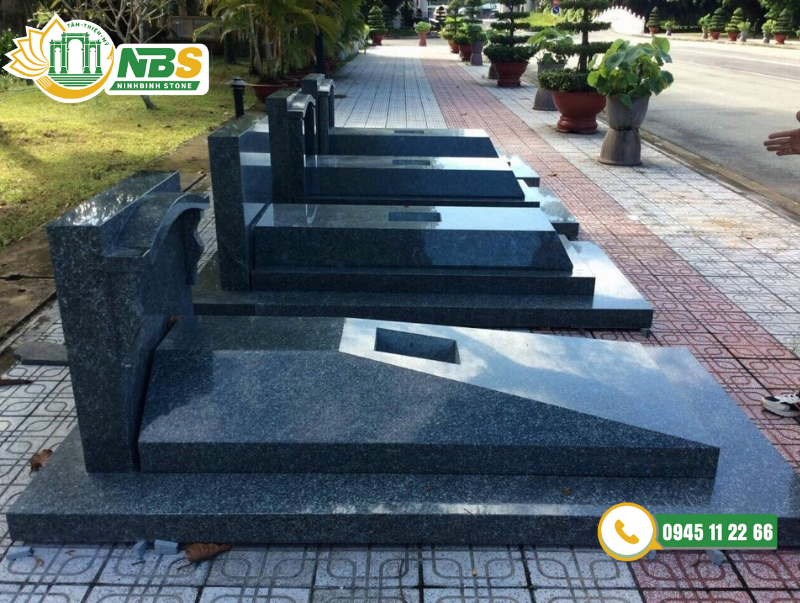 Mẫu mộ đá hoa cương đơn giản, dễ vệ sinh của Ninh Bình Stone - Báo giá mộ đá hoa cương granite năm 2021