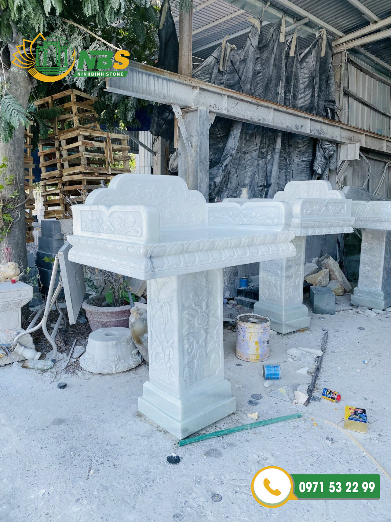 Mẫu cây hương đá không mái được gia công tại xưởng của Ninh Binh Stone
