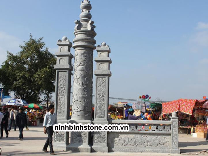 cột lăng mộ