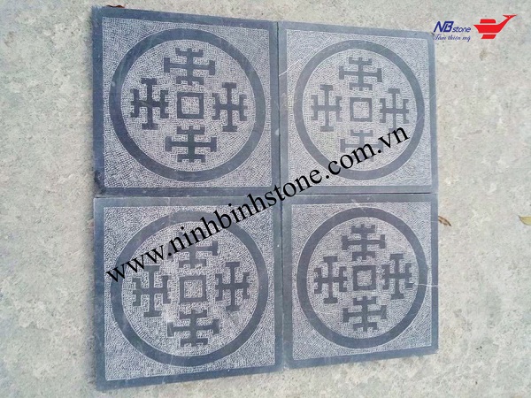 da-bam-dong-tien-co-xanh-den