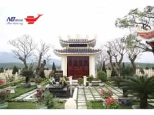 Kích thước cây hương ngoài trời thờ thần linh | Bàn thờ ngoài trời 33 Khu lăng mộ bố trí cân đối giữa các yếu tố đá, nước và cây xanh