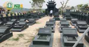 Kích thước cây hương ngoài trời thờ thần linh | Bàn thờ ngoài trời 35 Mẫu khu nhà mồ đá xanh