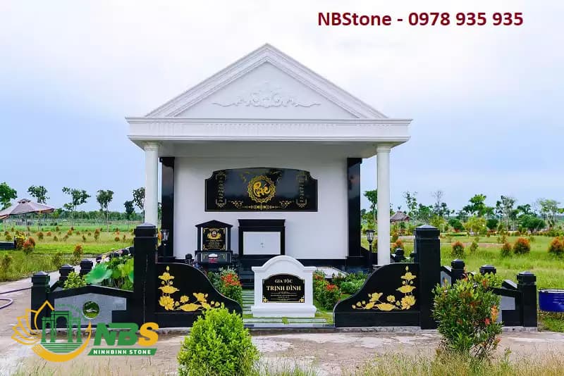 Mẫu khu nhà mộ bằng đá granite toát lên vẻ nghiêm trang, thể hiện đẳng cấp, phồn thịnh của gia tộc - Ninh Bình Stone