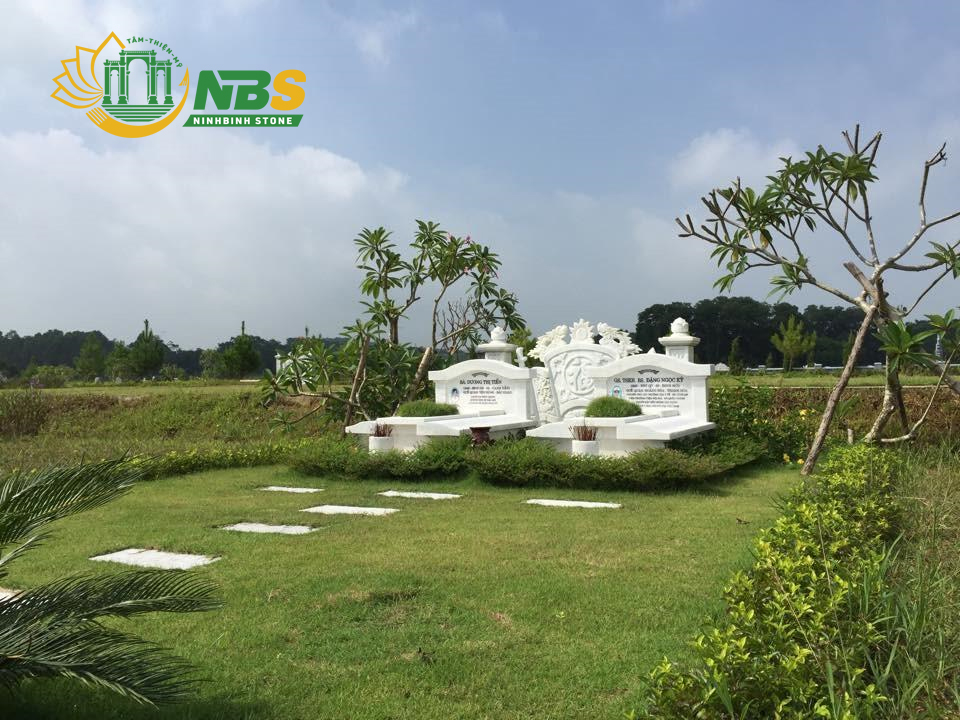 Hình ảnh về ngôi mộ bằng đá trắng tại công viên vĩnh hằng Thiên Đức của Ninh Bình Stone