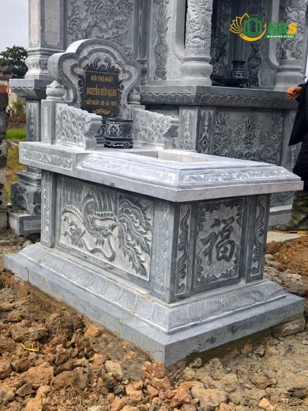 Kích thước cây hương ngoài trời thờ thần linh | Bàn thờ ngoài trời 31 Mẫu mộ đá đẹp trong khu lăng mộ đá
