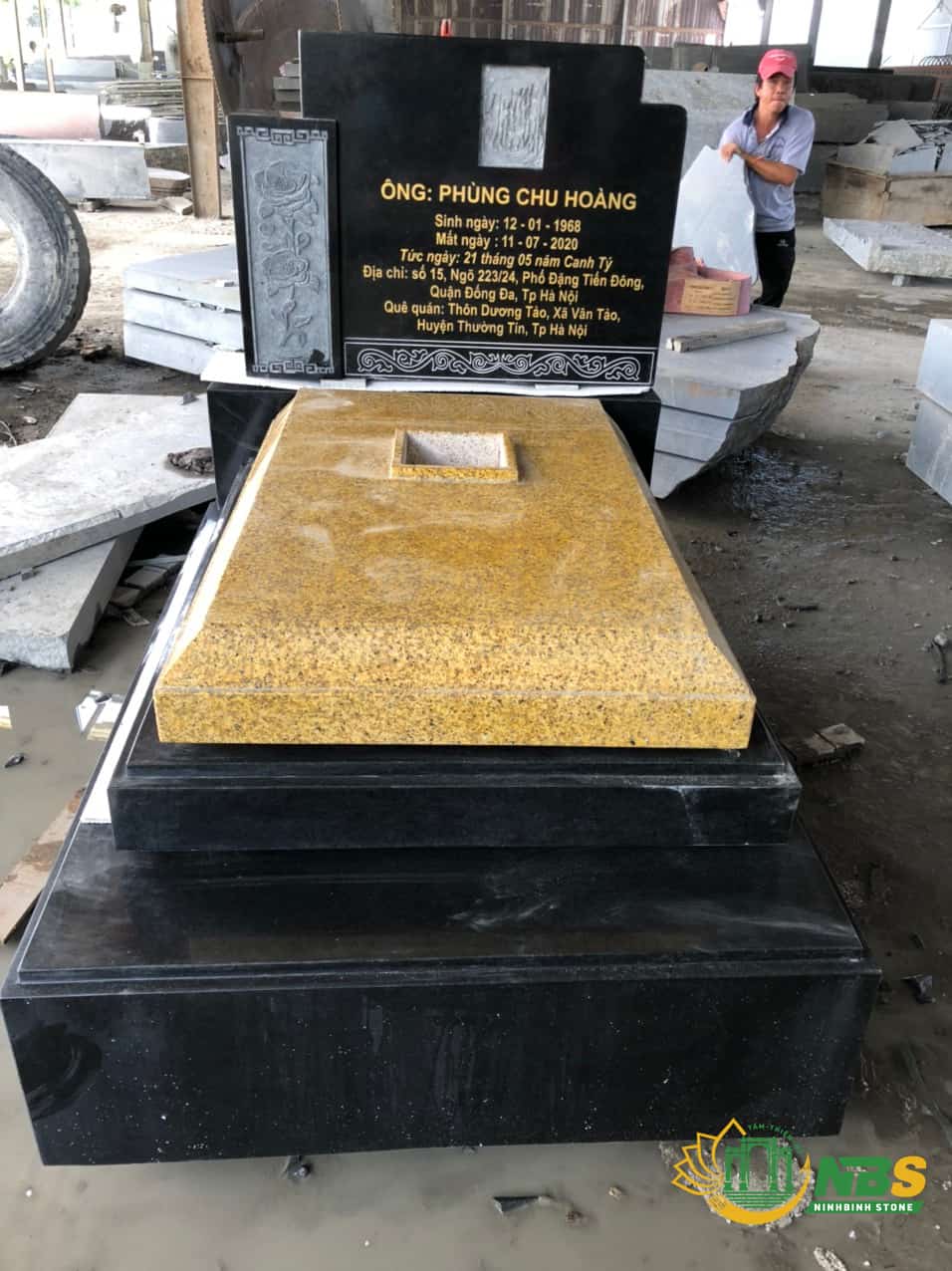 Kích thước cây hương ngoài trời thờ thần linh | Bàn thờ ngoài trời 25 Các kiểu mộ đá hoa cương: mẫu mộ đá hoa cương được làm từ đá hoa cương đen và đá hoa cương vàng