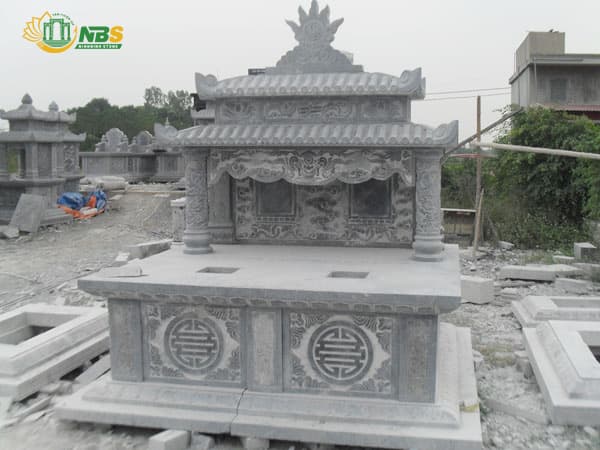 Kích thước cây hương ngoài trời thờ thần linh | Bàn thờ ngoài trời 33 Mẫu mộ đôi đá đẹp