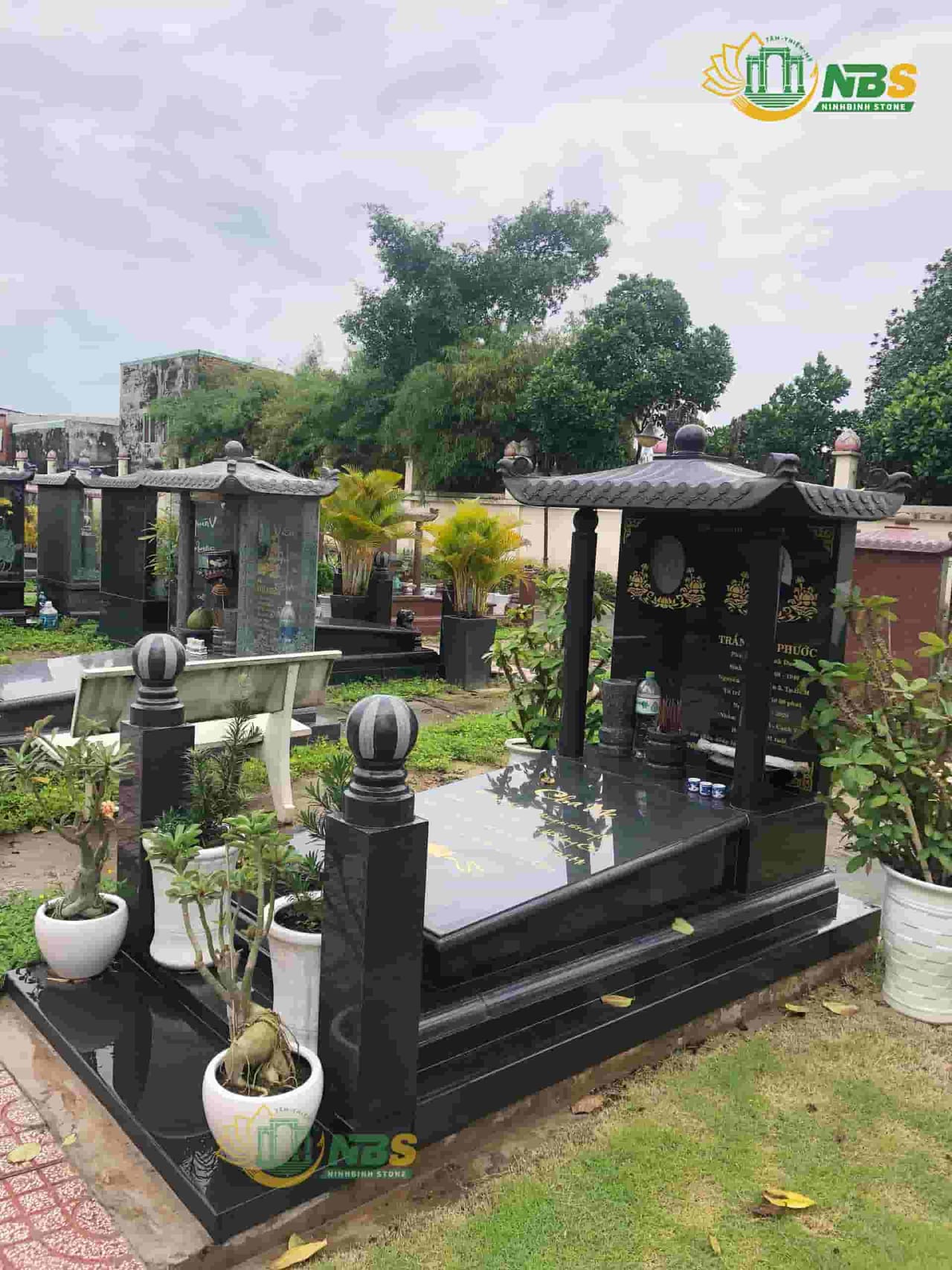 Kích thước cây hương ngoài trời thờ thần linh | Bàn thờ ngoài trời 23 Hình ảnh những ngôi mộ đẹp: mộ đá granite