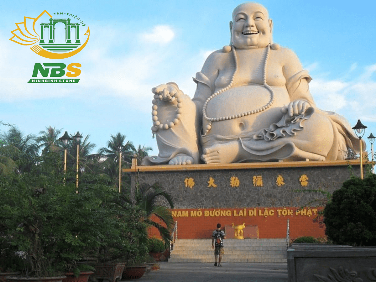 Một trong những tượng phật đá lớn nhất Việt Nam