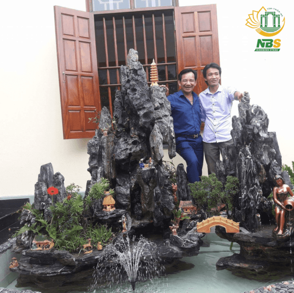 Vẻ đẹp của hòn non bộ khiến nhiều người mê mẩn