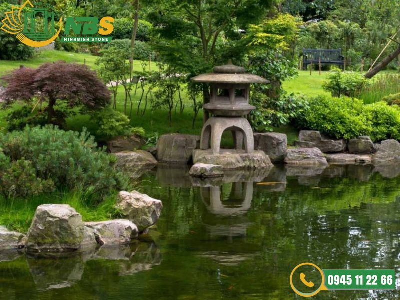 Mẫu đèn đá Yukimi sân vườn đẹp, độc đáo
