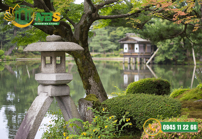 Đèn đá sân vườn Kanazawa nét đặc trưng của miền Trung nước Nhật