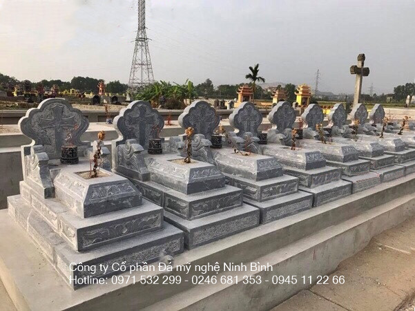 Thi công mộ đá công giáo đẹp hợp phong thủy