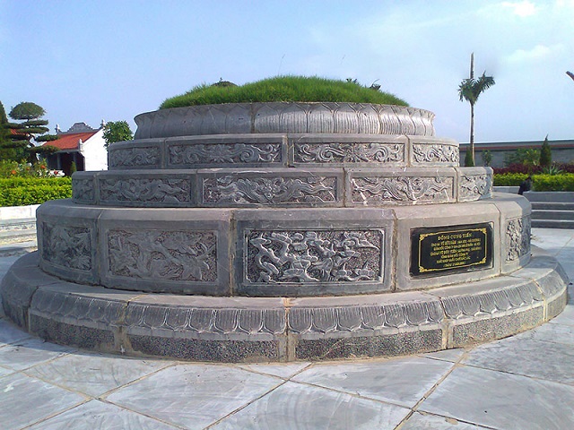 Mộ đá tròn