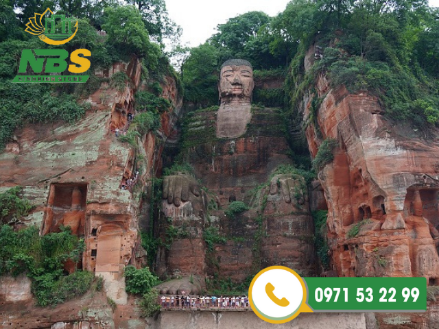 bức tượng Phật bằng đá cao nhất thế giới