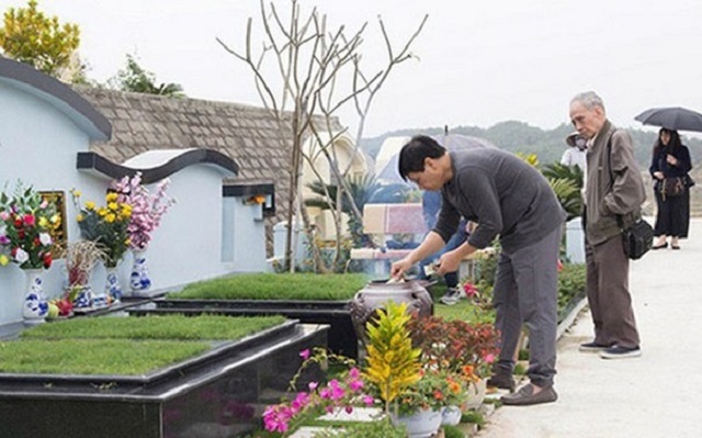 Có nên trồng hoa mười giờ trên mộ 