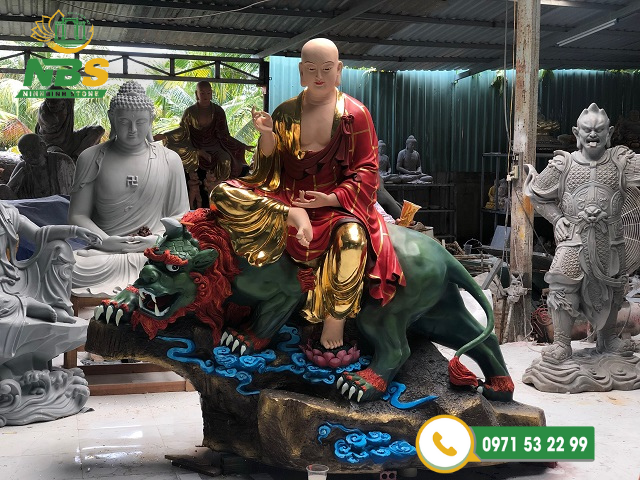 Tượng địa tạng vương bằng đá