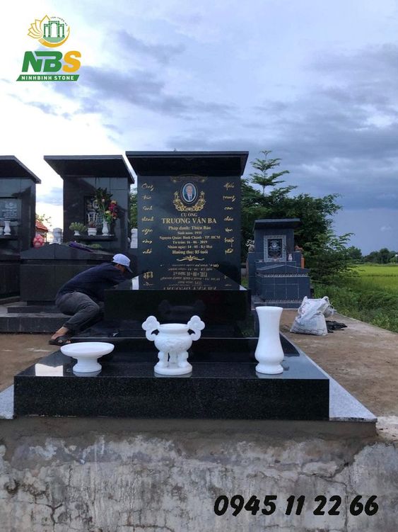 Mẫu đá hoa cương ốp mộ đẹp - 2