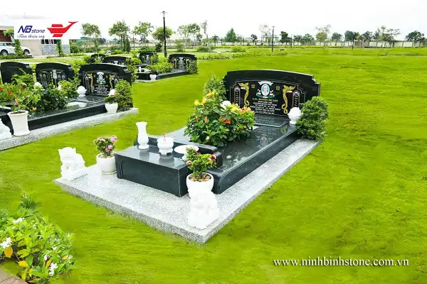 Đá hoa cương là một trong những loại đá ốp mộ đẹp được ưa chuộng