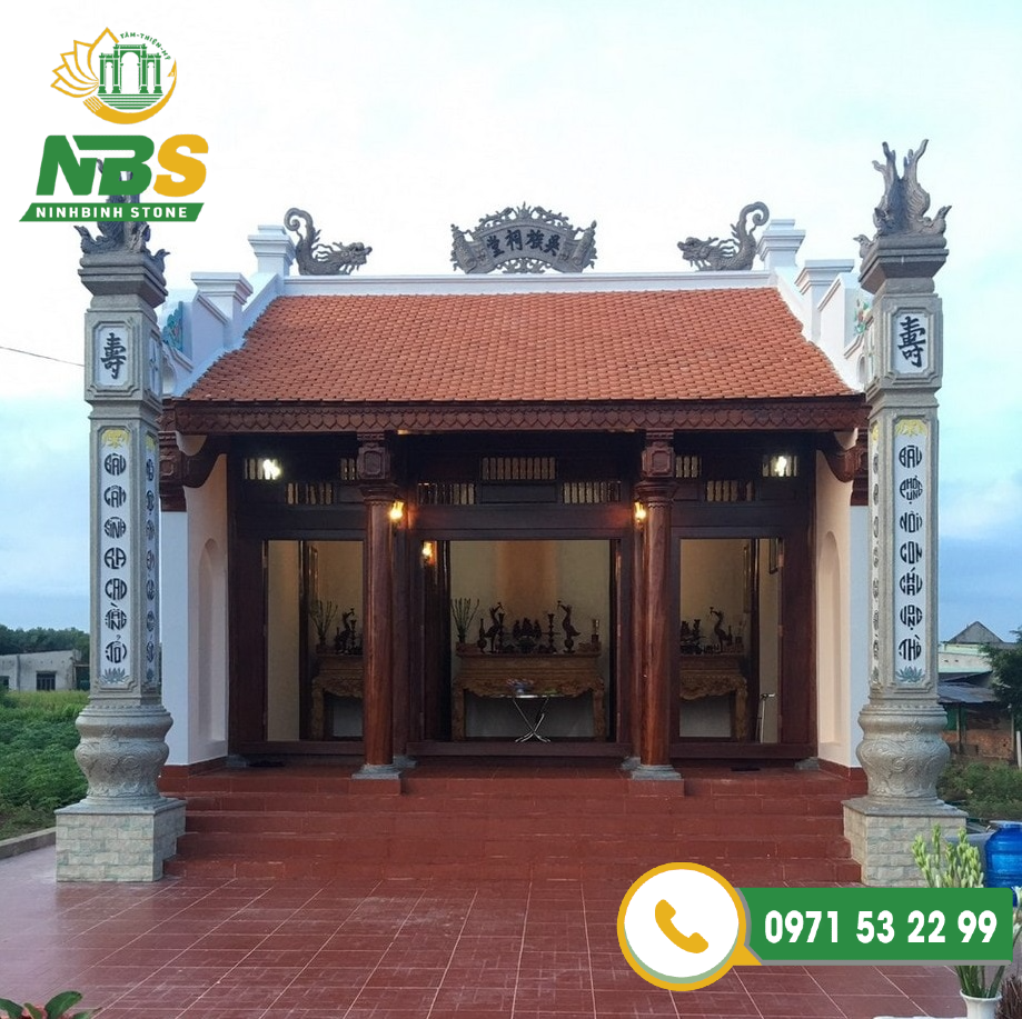 Cột đá nhà thờ họ