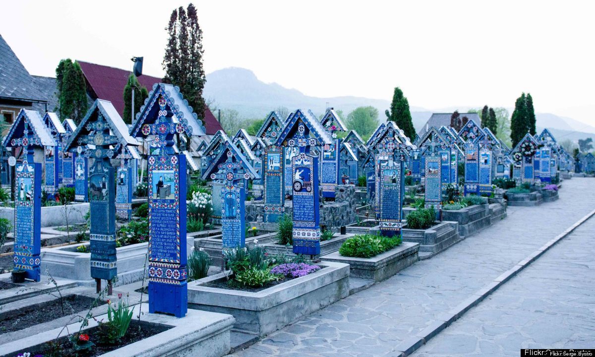 Nghĩa trang Merry ở Romania