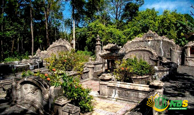 Lăng mộ của Tôn Thất Hân