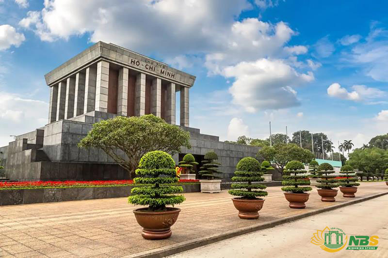 lăng mộ đá nổi tiếng